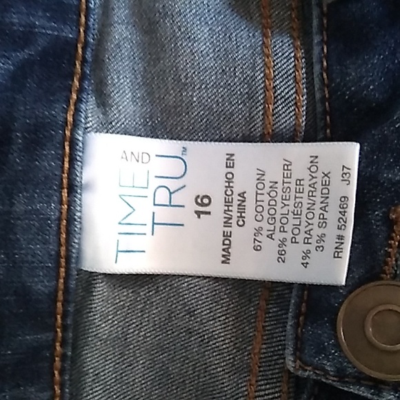 2 pr Time and tru size 16 women's jean shorts. - Picture 3 of 11
